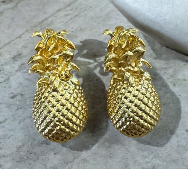 ANANA EARRINGS a tropical touch. Plated with 24k gold