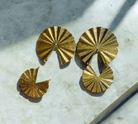 I-SOLARA FAN earrings two-in-one system. Plated with 24k gold
