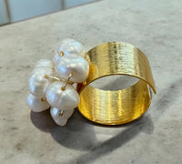 Pearls Ring. modern sophistication. Plated with 24k